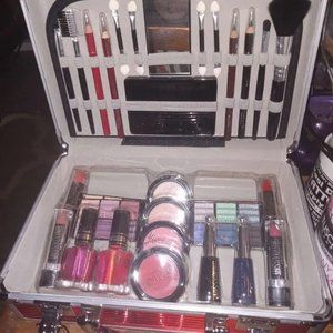 New All In One Makeup Kit Eyeshadow Lip gloss Makeup Sets Cosmetic Box